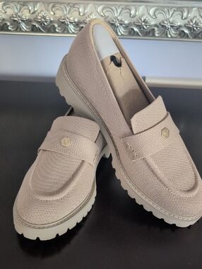 Women's Vivaia Beige Knit Loafer with Lug Sole